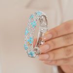 دستبند النگویی زنانه ژوپینگ نقره ای مدل فیروزه