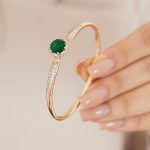 دستبند النگویی زنانه ژوپینگ نگین زمردی